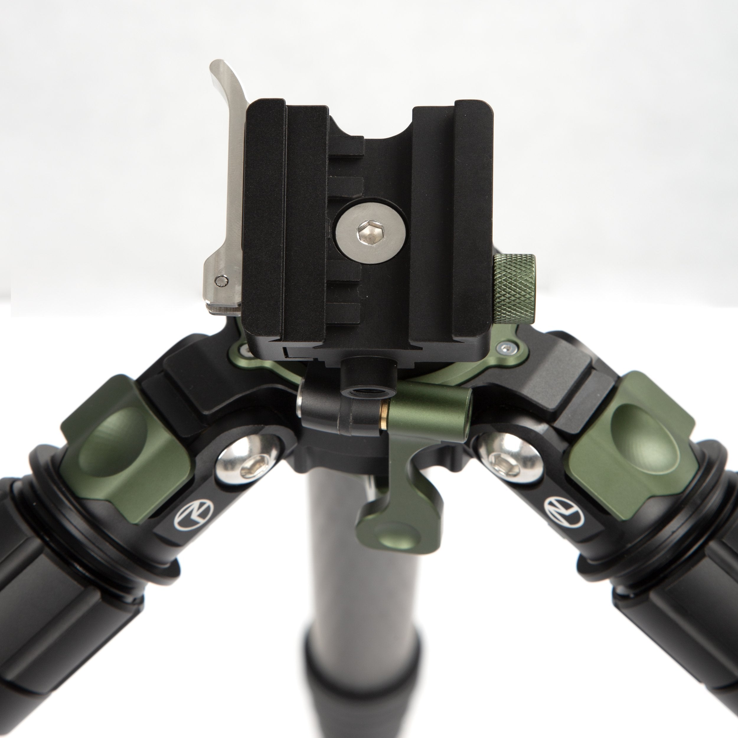 Nieload™ RED MIST QD TRIPOD